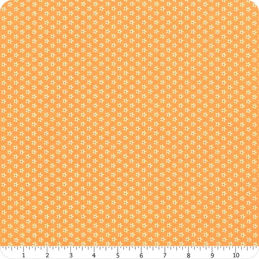 Bee Basics Tiny Daisy Macaroni Yardage $12.99/yard